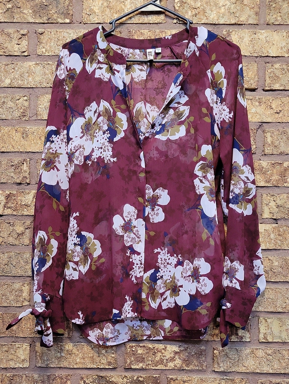 Kut from the Kloth Plum Floral Button Front Tie-Cuff Sheer Blouse Size Small